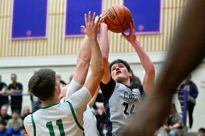 a Summit Wilsonville 5A Oregon boys basketball final 2024 Leon Neuschwander 32
